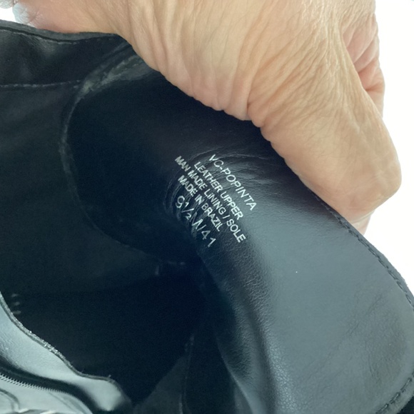 NW/BOX VINCE CAMUTO WOMAN 9.5M VC-POPINTA BLACK SOFT GOAT COMBAT ANKLE BOOTS - Picture 6 of 7